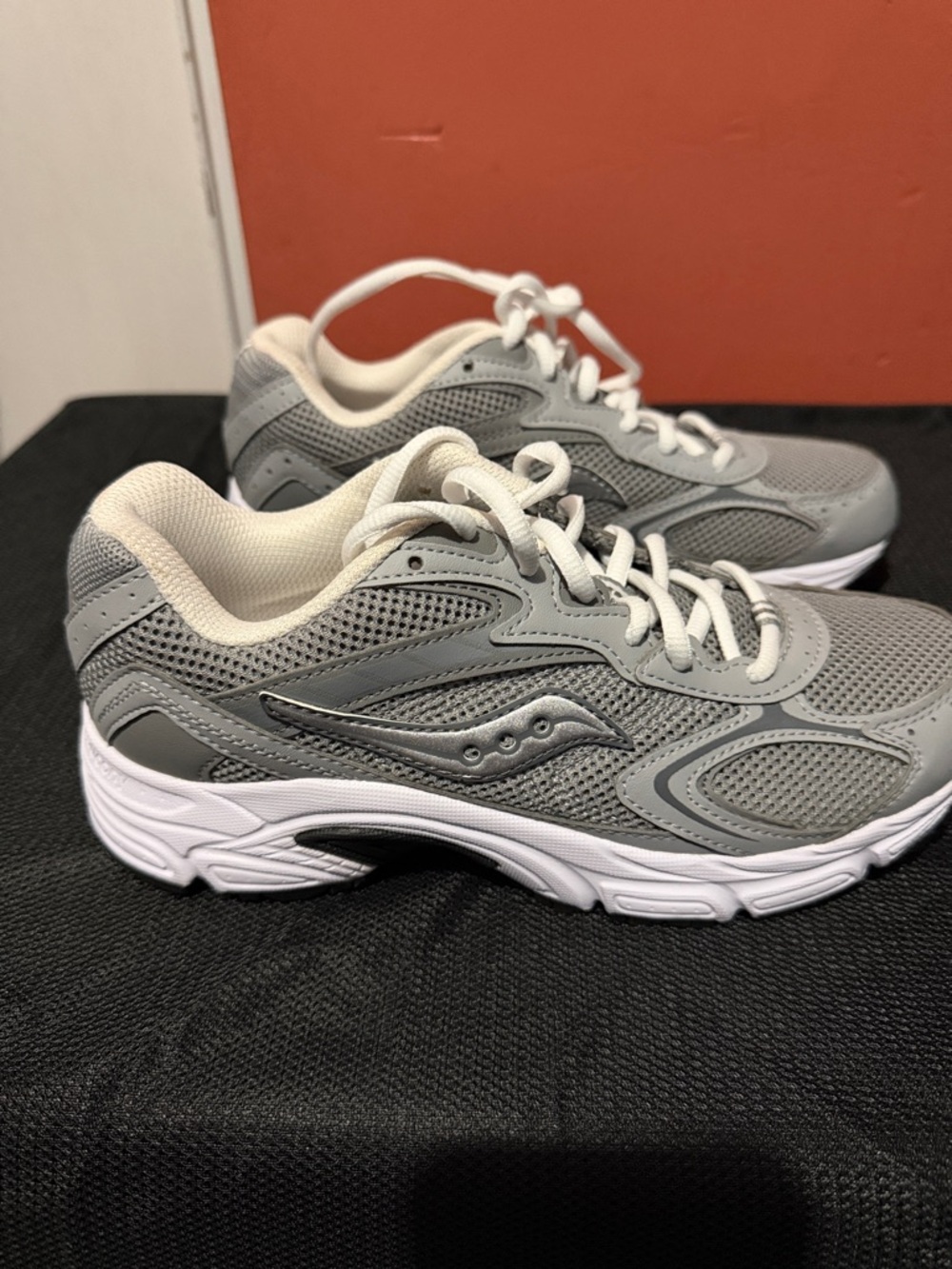 Saucony Women’s Grey and White Mesh Athletic Sneakers